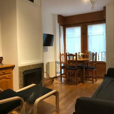 Apartman Centro! Garaje Y Wifi!!
